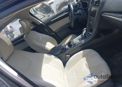 2015 Ford Fusion Titanium z USA, uszkodzony, nr VIN 3FA6P0K95FR166109